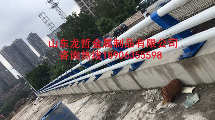 橋梁防撞護(hù)欄，防撞立柱